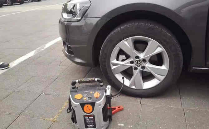 维西汽车搭电案例
